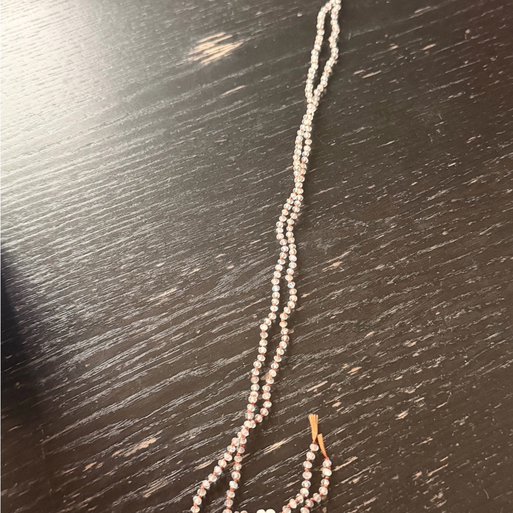 Elegant Pink Beaded Necklace with Flower Pendant - Picture 3 of 5